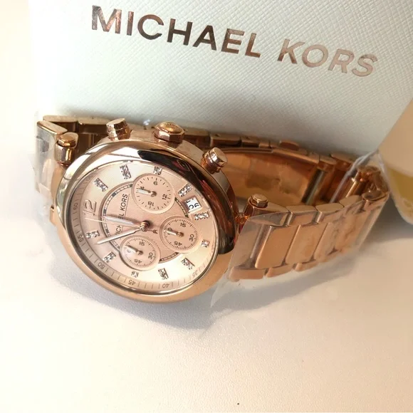 🤩💓Michael Kors women’s watch with crystal decor in rose gold finish - Picture 10 of 10